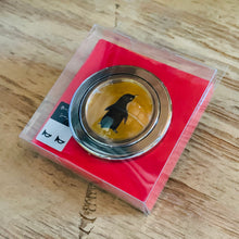 Daikei Gold Penguin Horn Button